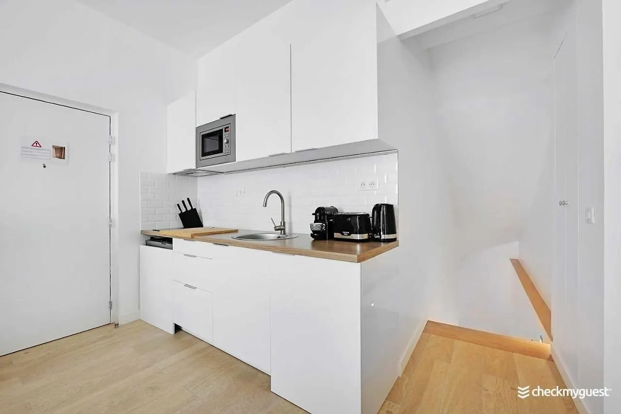 Residence Rochechouart Paris France