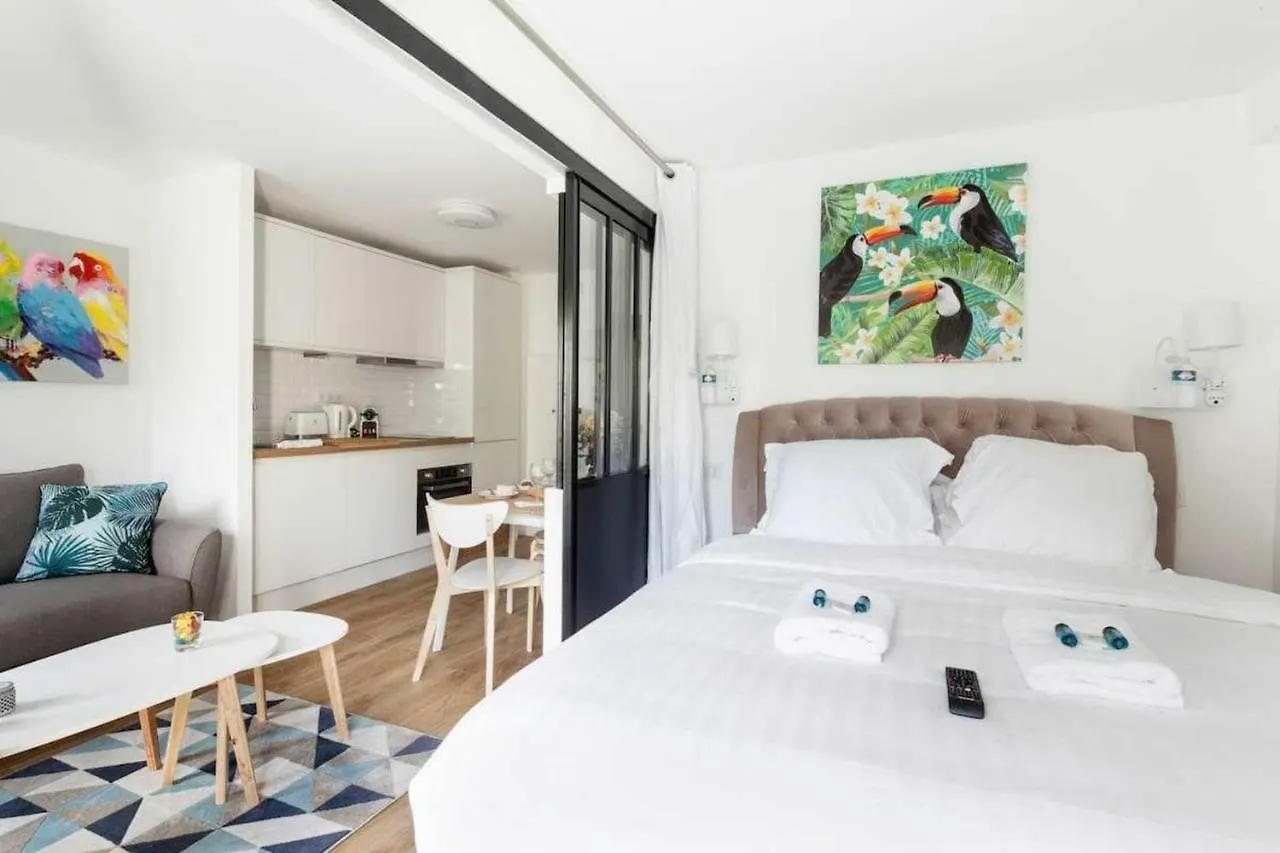 Residence Rochechouart Paris Apartment